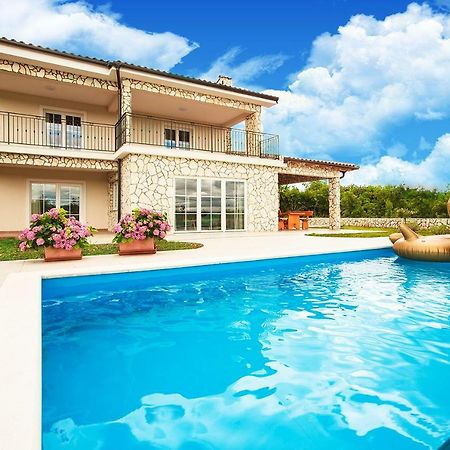 Villa Dora Suzan Εξωτερικό φωτογραφία