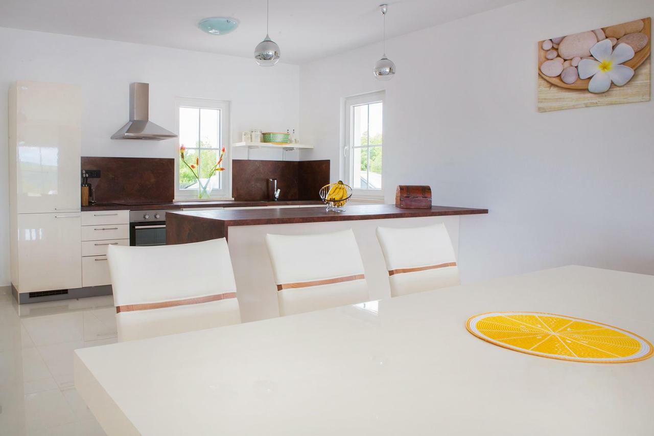 Villa Dora Suzan Εξωτερικό φωτογραφία