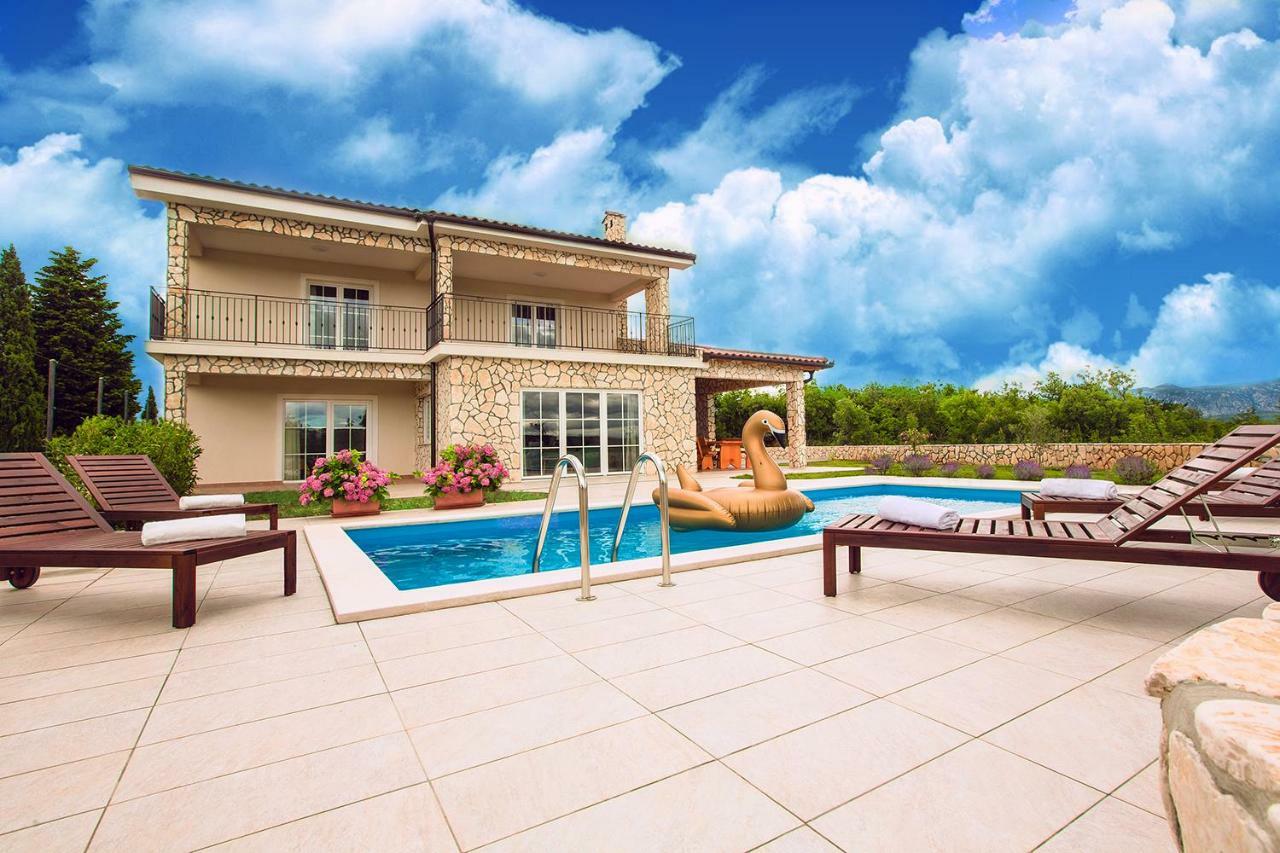 Villa Dora Suzan Εξωτερικό φωτογραφία