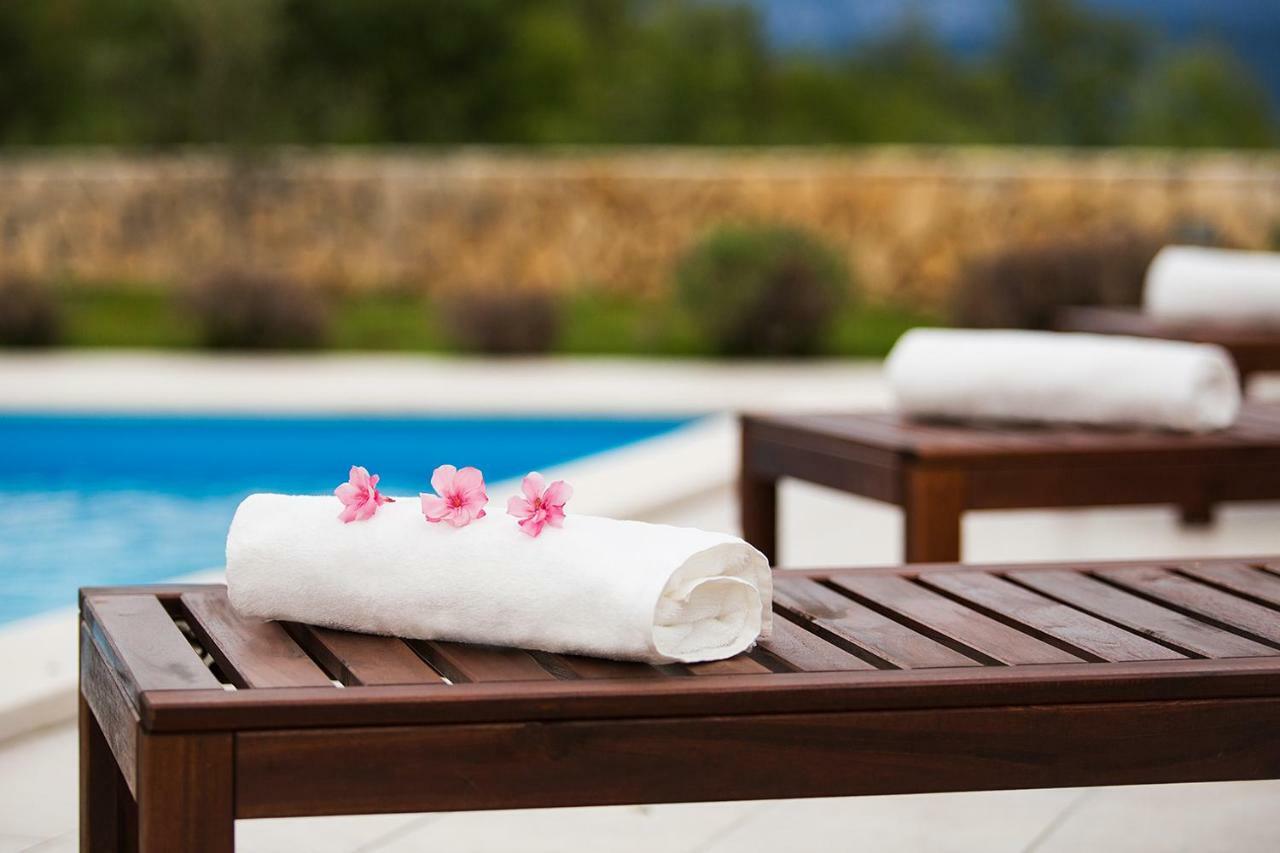 Villa Dora Suzan Εξωτερικό φωτογραφία